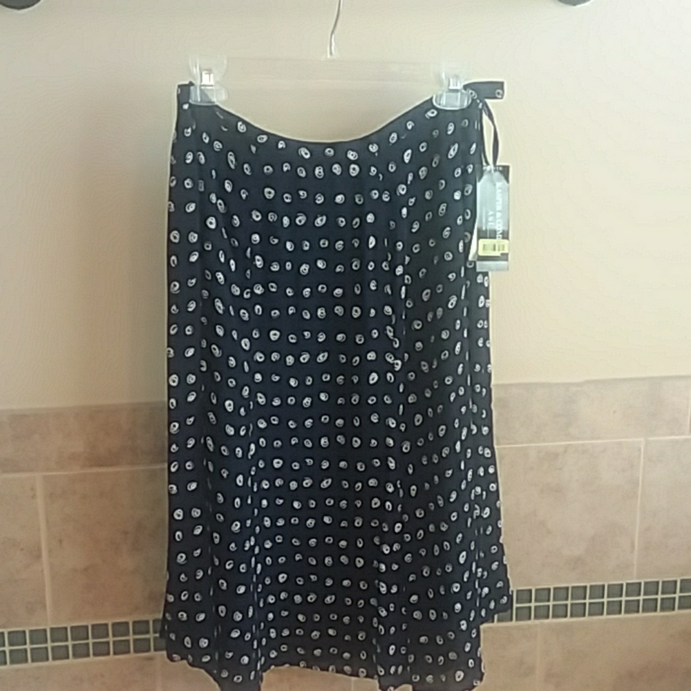 Kasper &Company ASL skirt